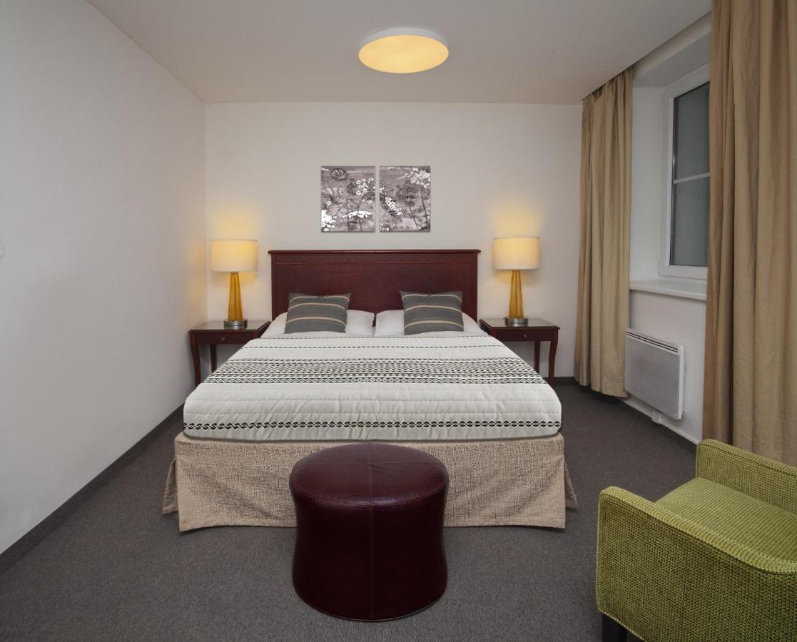 קרלובה סטודנקה Hotel Petrovy Kameny מראה חיצוני תמונה