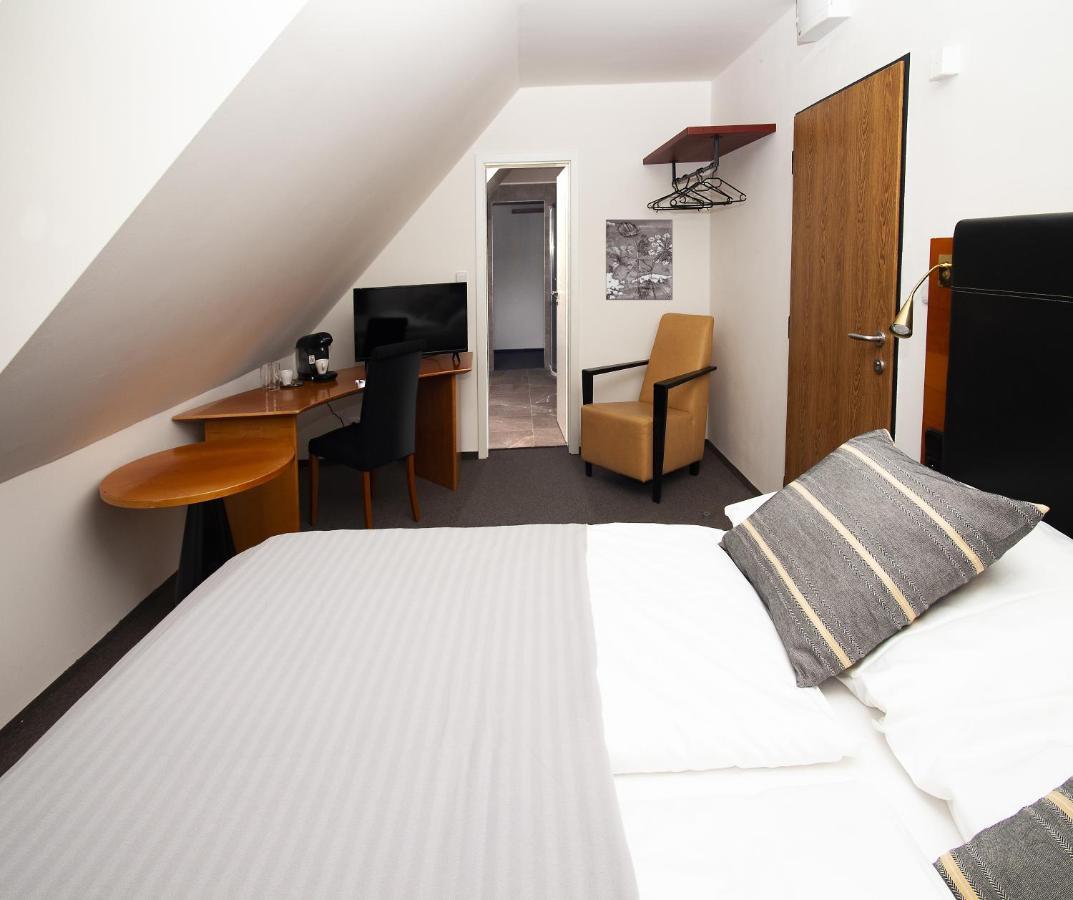 קרלובה סטודנקה Hotel Petrovy Kameny מראה חיצוני תמונה