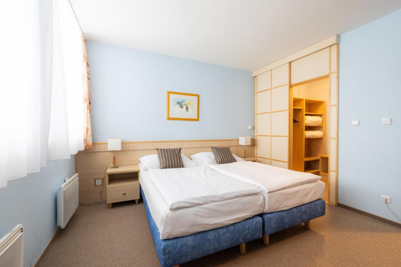 קרלובה סטודנקה Hotel Petrovy Kameny מראה חיצוני תמונה